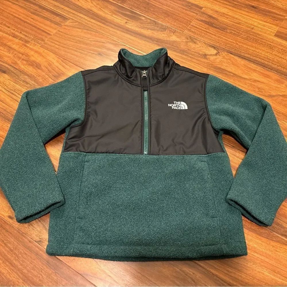 The North Face green fleece Quarterzip sweatshirt